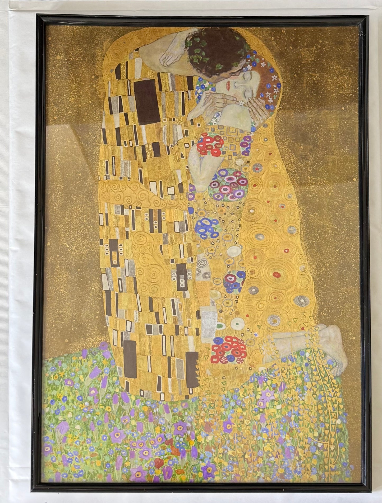 The Kiss Framed Print – Gustav Klimt Romantic Wall Art